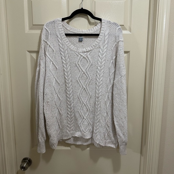 Old Navy Sweaters - Old Navy hi low cream color cable knit sweater size XXL